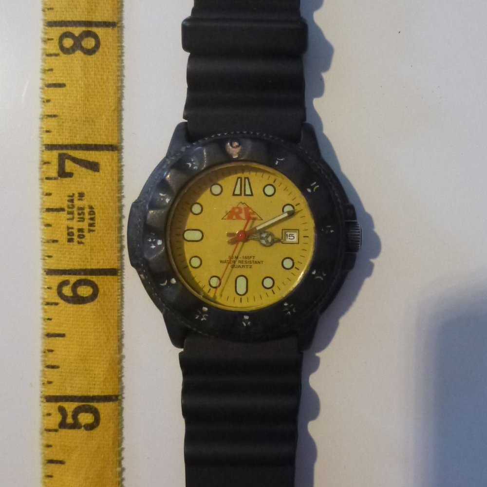 Rugged Exposure Adult Dive Watch
